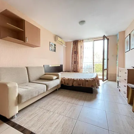 דירה Nessebar, Studio,south Beach, Larisa נסבר